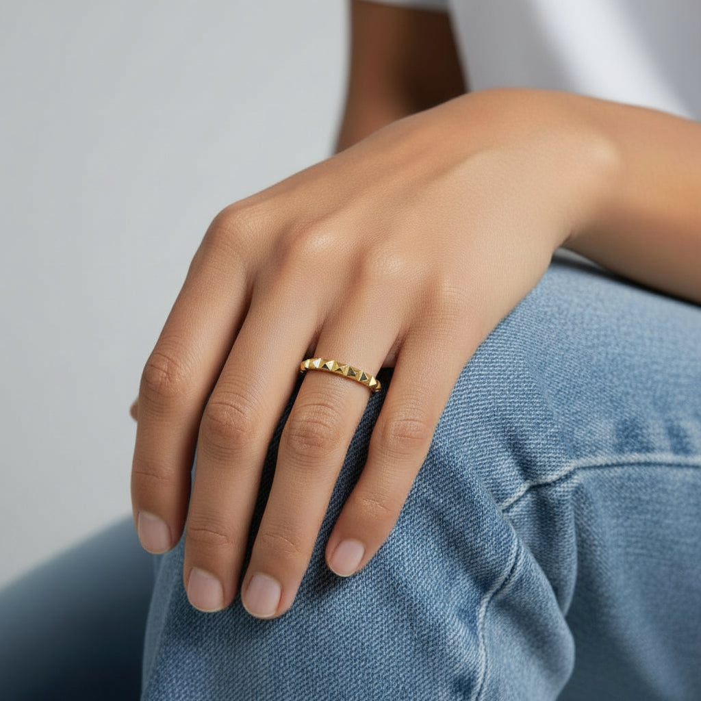 Mini Spike Ring